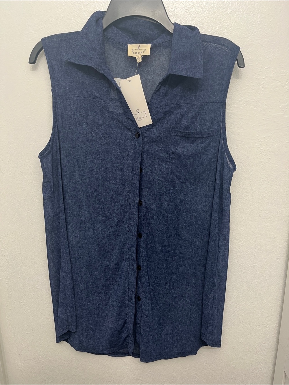 Sleeveless Button-Down Chambray Shirt - Navy